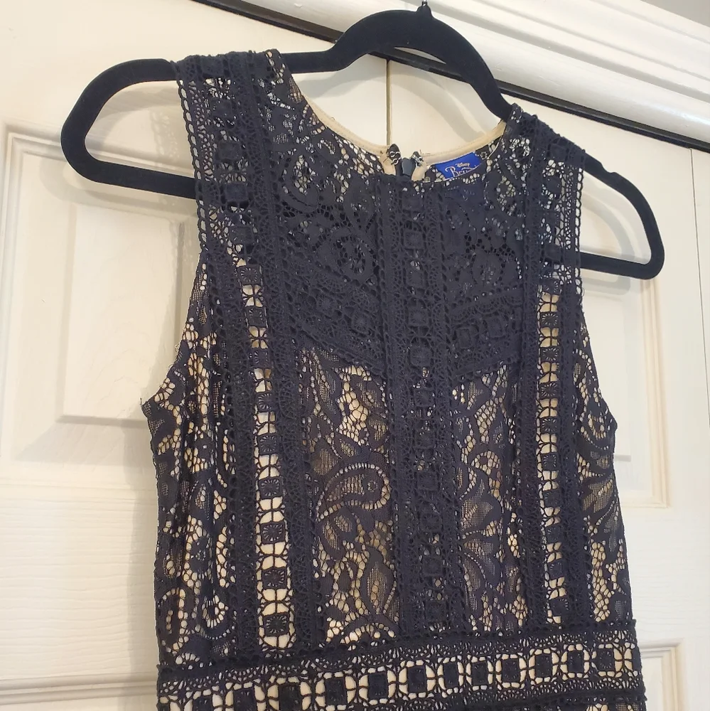 Beauty & the Beast Black Lace Sleeveless Dress Size Small - Picture 2 of 7
